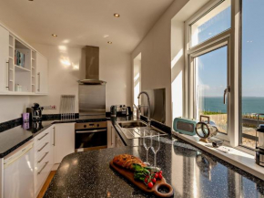 3 Bed in Dale 51723